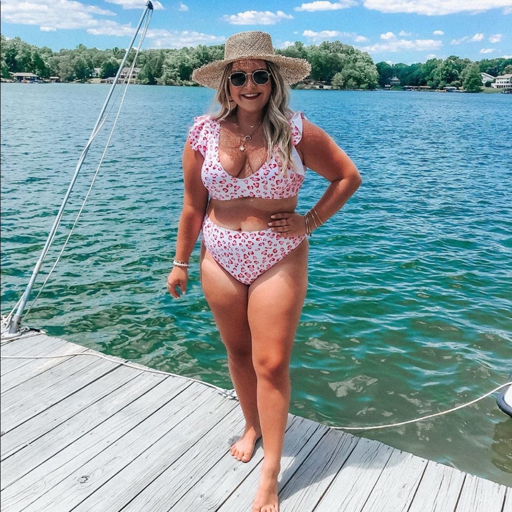 Leopard swim